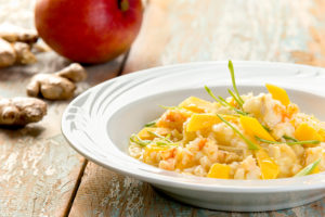 Risoto de cavaquinha com leite de coco e manga perfumado com gengibre. Foto: divulgação.